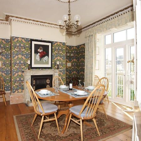 Spacious Town House With Swimming Pool 플리머스 외부 사진
